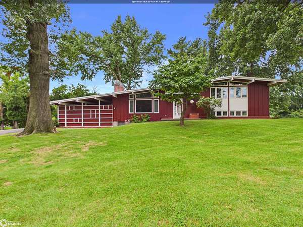 1.53 Acres of Land with Home for Sale in Keokuk, Iowa