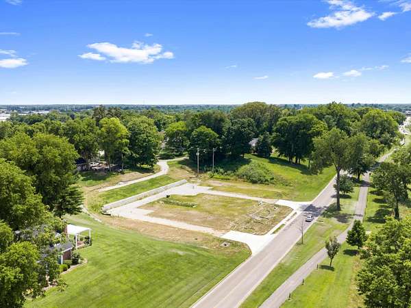 0.42 Acres of Residential Land for Sale in Henderson, Kentucky