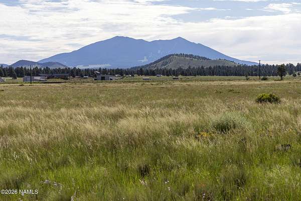 5 Acres of Residential Land for Sale in Parks, Arizona