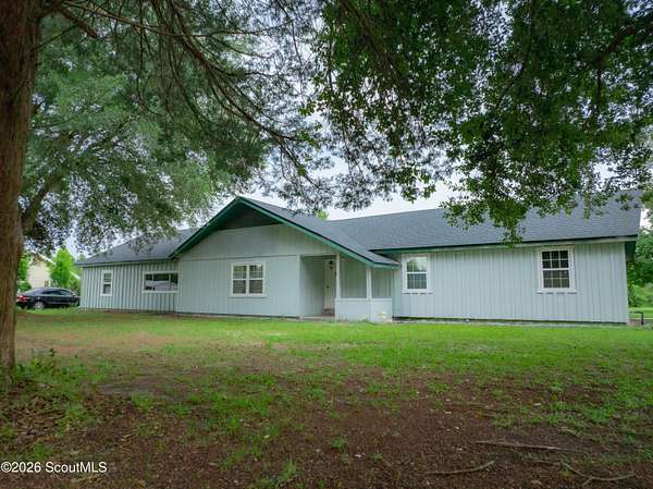 1.6 Acres of Land with Home for Sale in Blackshear, Georgia