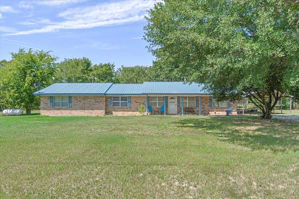 1.69 Acres of Land with Home for Sale in Fruitvale, Texas