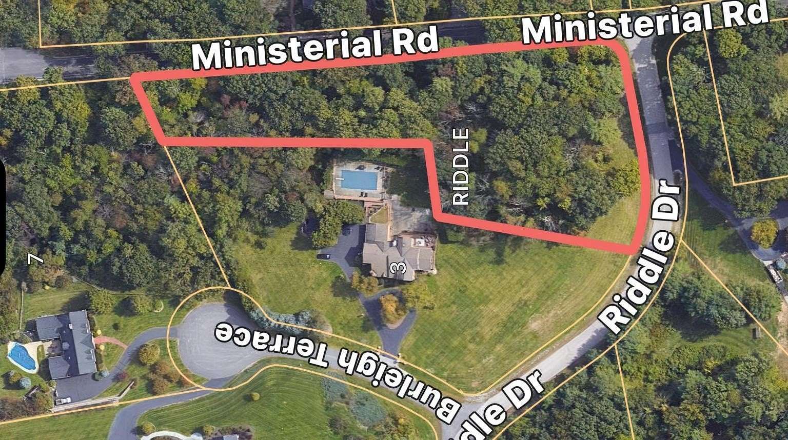 1.85 Acres of Residential Land for Sale in Bedford, New Hampshire