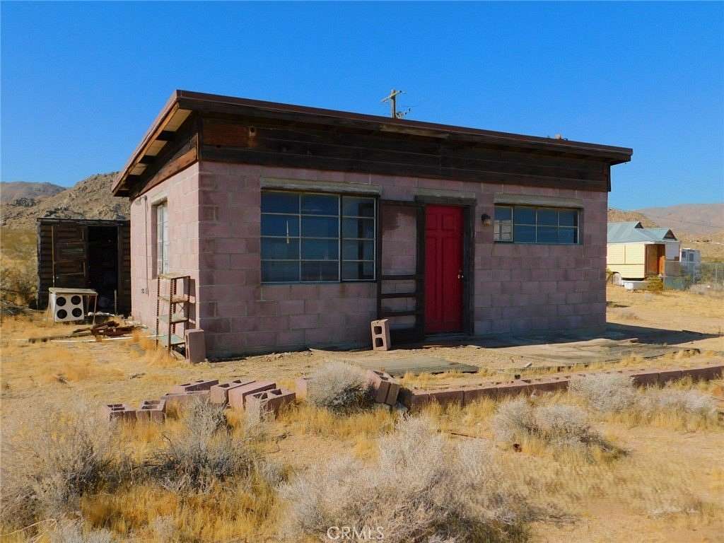 5 Acres of Improved Residential Land for Sale in Johnson Valley, California