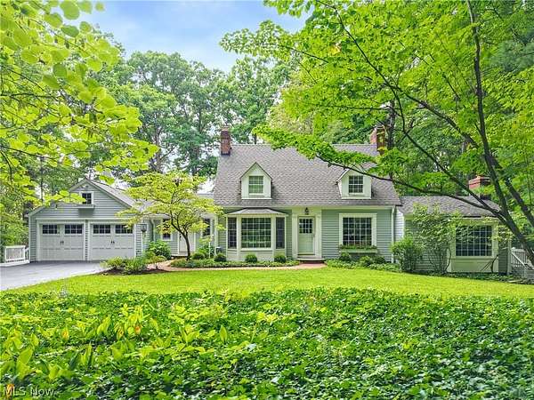 1.7 Acres of Land with Home for Sale in Moreland Hills, Ohio