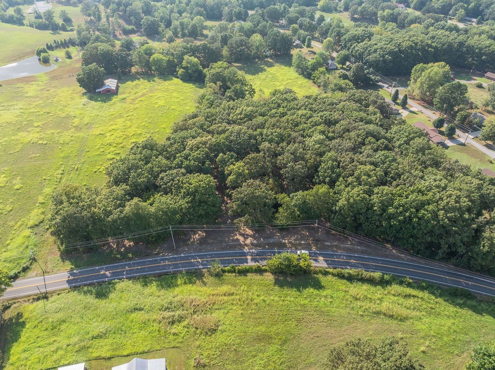 0.61 Acres of Residential Land for Sale in Tennessee Ridge, Tennessee