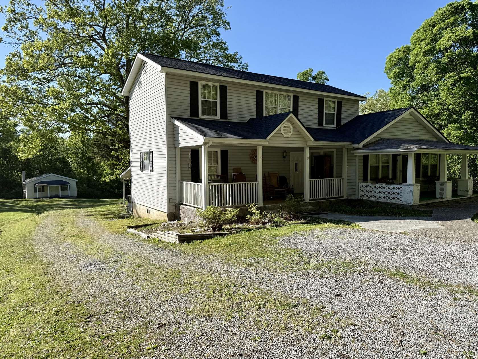 2 Acres of Land with Home for Sale in Signal Mountain, Tennessee