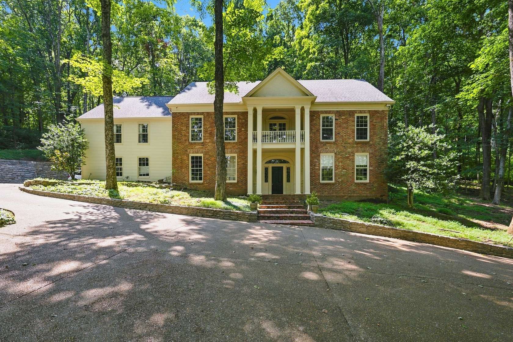 2.46 Acres of Land with Home for Sale in Nashville, Tennessee