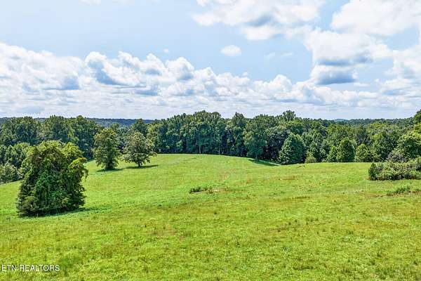28 Acres of Land for Sale in Crossville, Tennessee