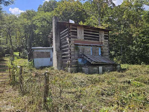 3.45 Acres of Land with Home for Sale in Coeburn, Virginia