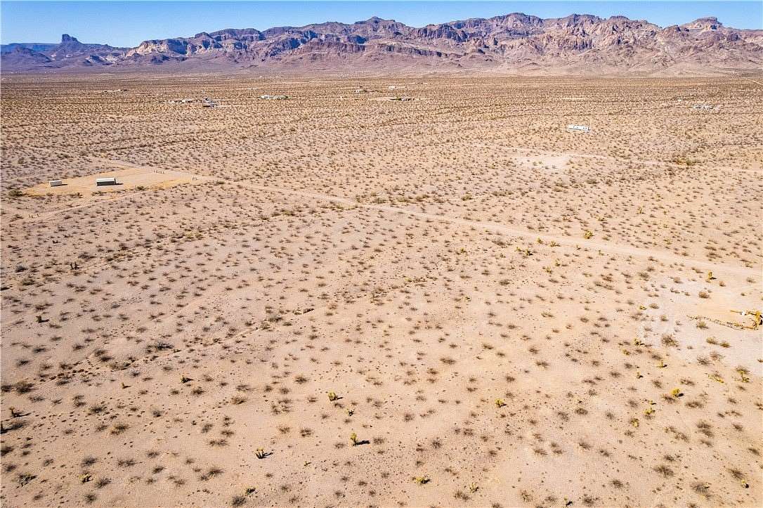 2.35 Acres of Land for Sale in Golden Valley, Arizona
