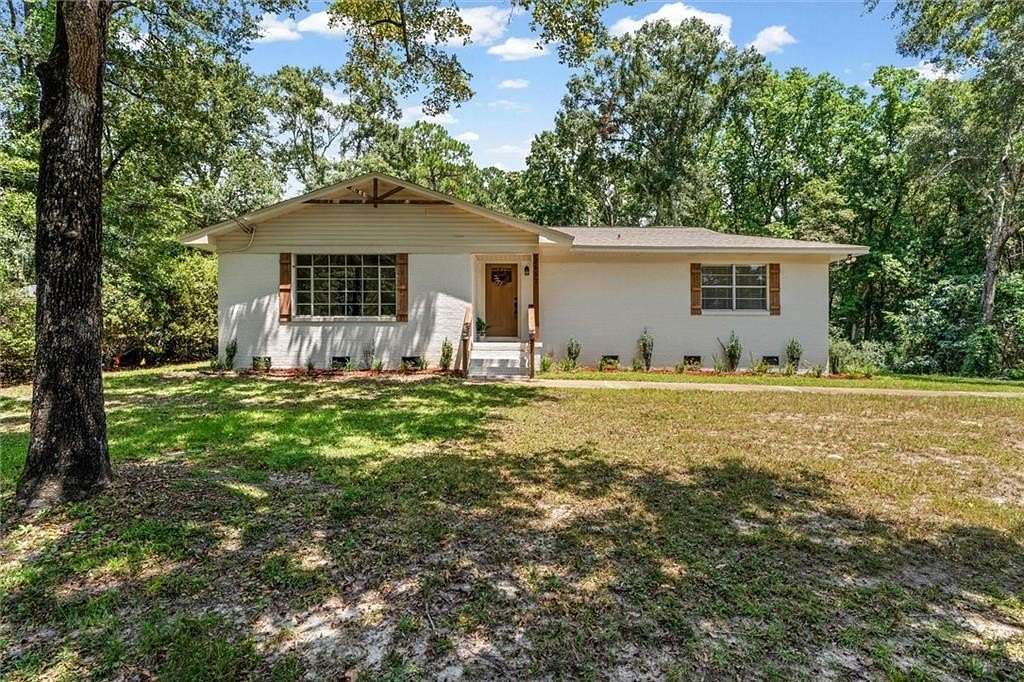 1.74 Acres of Land with Home for Sale in Mobile, Alabama