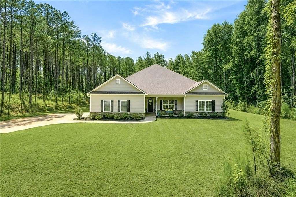 6.7 Acres of Land with Home for Sale in Salem, Alabama