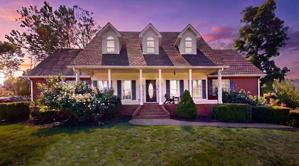 5.46 Acres of Land with Home for Sale in Columbia, Tennessee