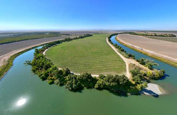 811 Acres of Agricultural Land for Lease in Knights Landing, California