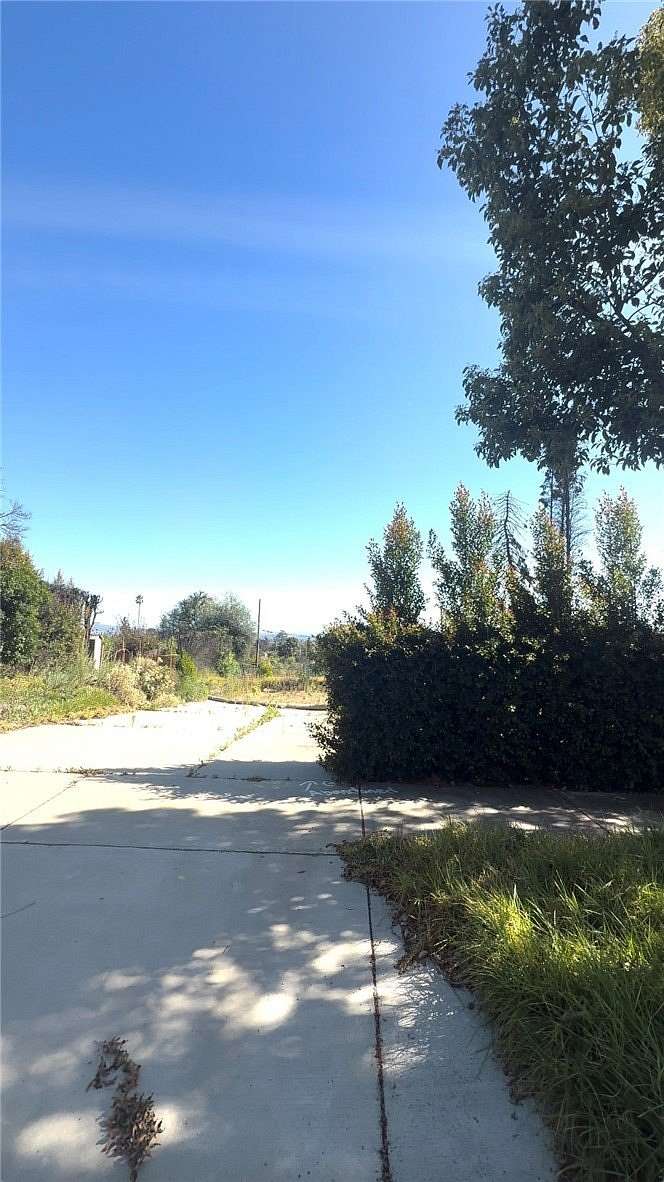 0.3 Acres of Residential Land for Sale in Altadena, California