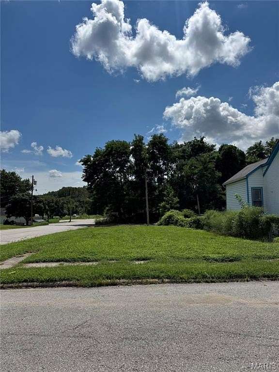 0.09 Acres of Residential Land for Sale in Hannibal, Missouri