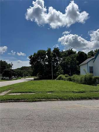 0.09 Acres of Residential Land for Sale in Hannibal, Missouri