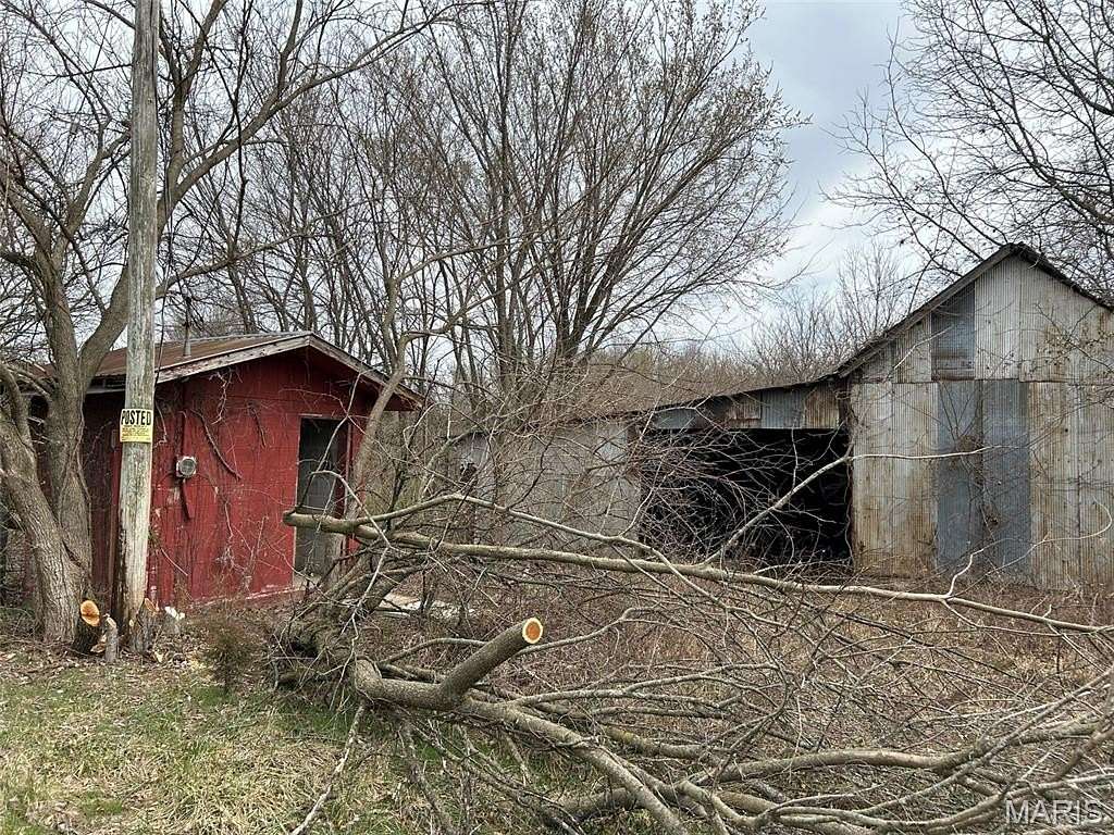 18.5 Acres of Commercial Land for Sale in Jonesburg, Missouri