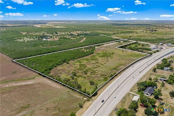 37 Acres of Commercial Land for Sale in Victoria, Texas