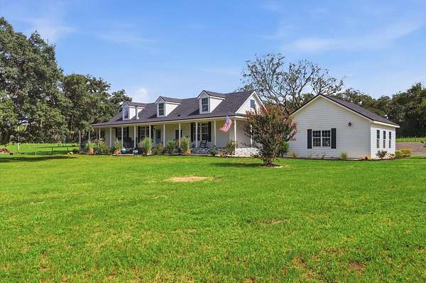 4.69 Acres of Land with Home for Sale in Lecanto, Florida