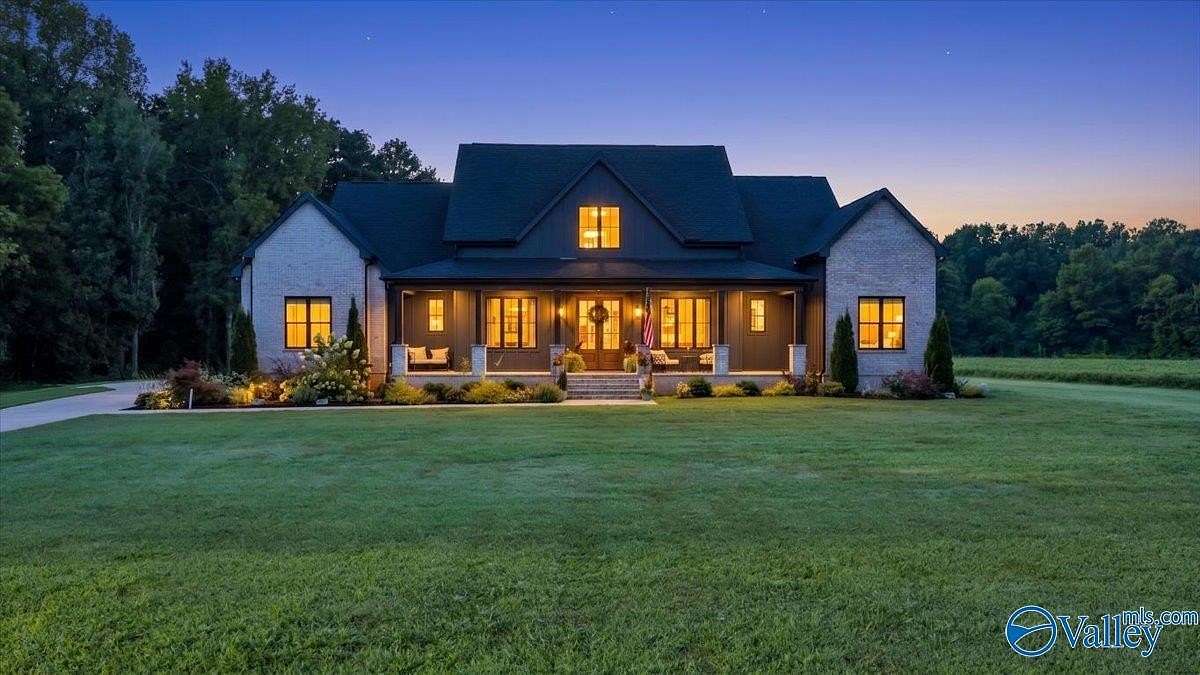 2 Acres of Land with Home for Sale in New Hope, Alabama