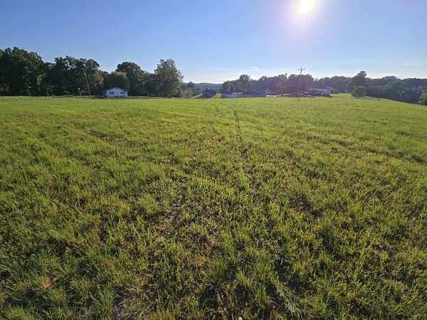 3 Acres of Residential Land for Sale in London, Kentucky