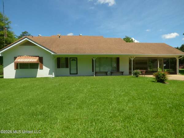 2 Acres of Land with Home for Lease in Summit, Mississippi