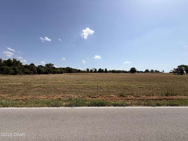 41.9 Acres of Agricultural & Residential Land for Sale in Carthage, Missouri