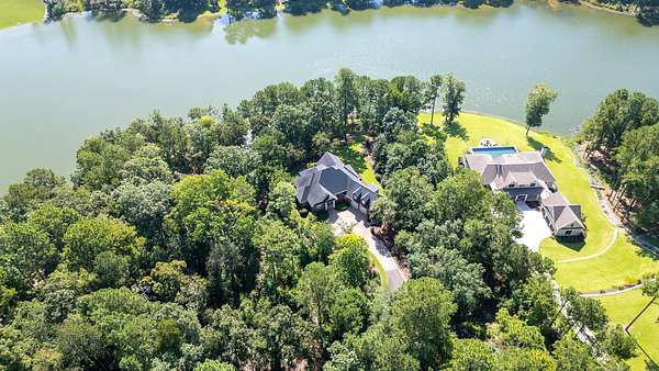 4.15 Acres of Land with Home for Sale in Aiken, South Carolina