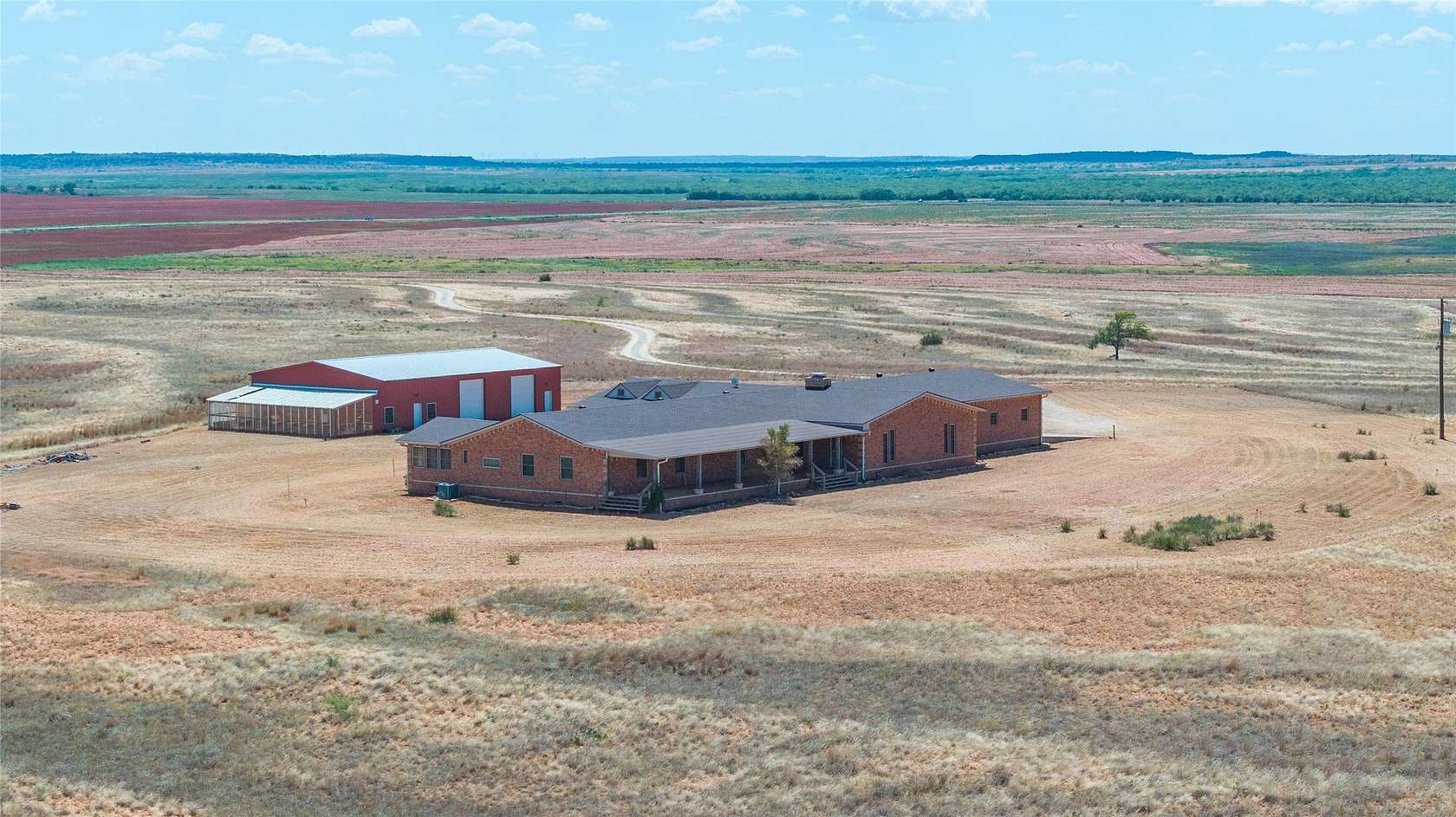 121 Acres of Land with Home for Sale in Rotan, Texas