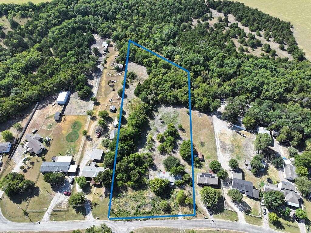 1.68 Acres of Land with Home for Sale in Red Oak, Texas