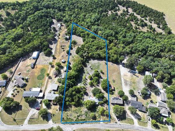 1.68 Acres of Land with Home for Sale in Red Oak, Texas