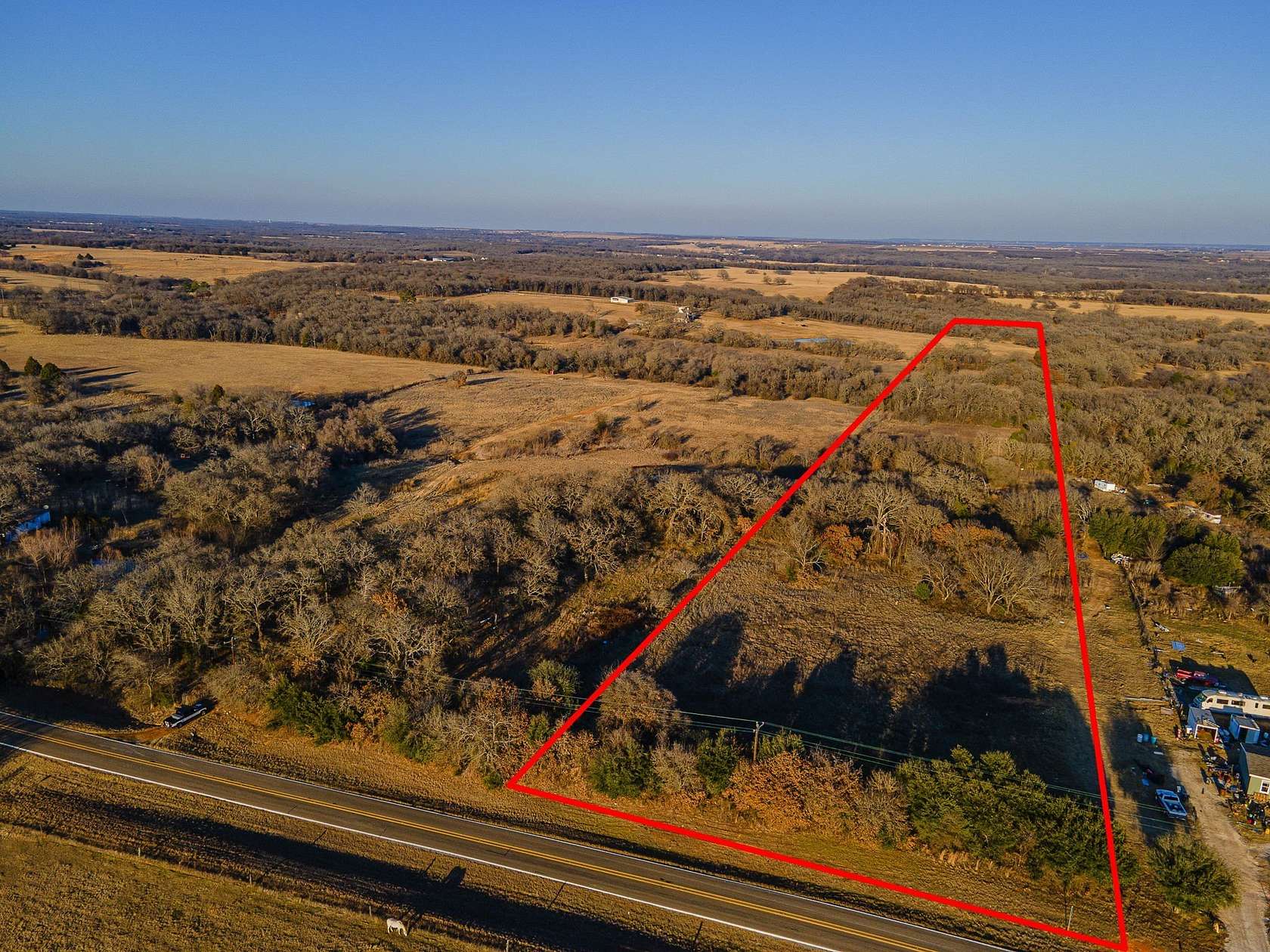 10.5 Acres of Recreational & Residential Land for Sale in Hillsboro, Texas