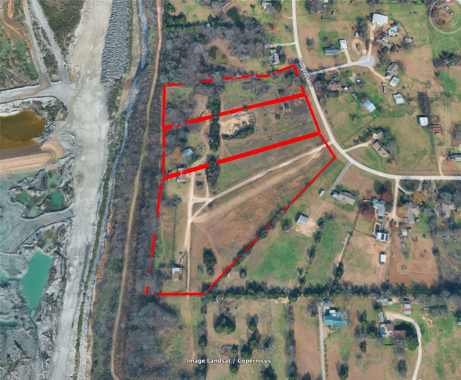 4 Acres of Residential Land for Sale in Midlothian, Texas
