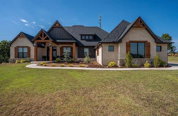 1.58 Acres of Land with Home for Sale in Oklahoma City, Oklahoma