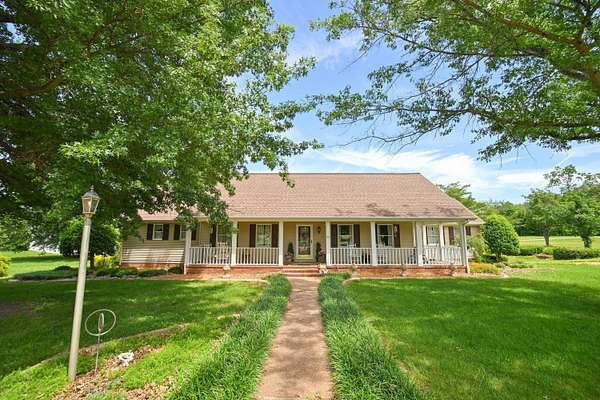 1.57 Acres of Land with Home for Sale in Paducah, Kentucky
