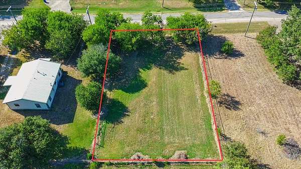 0.25 Acres of Residential Land for Sale in Corsicana, Texas