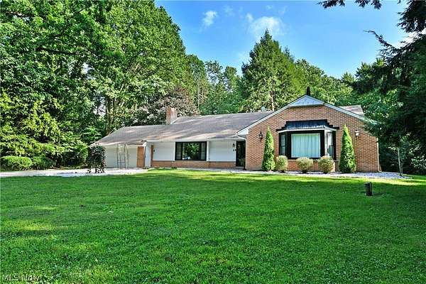 14.2 Acres of Land with Home for Sale in Ravenna, Ohio