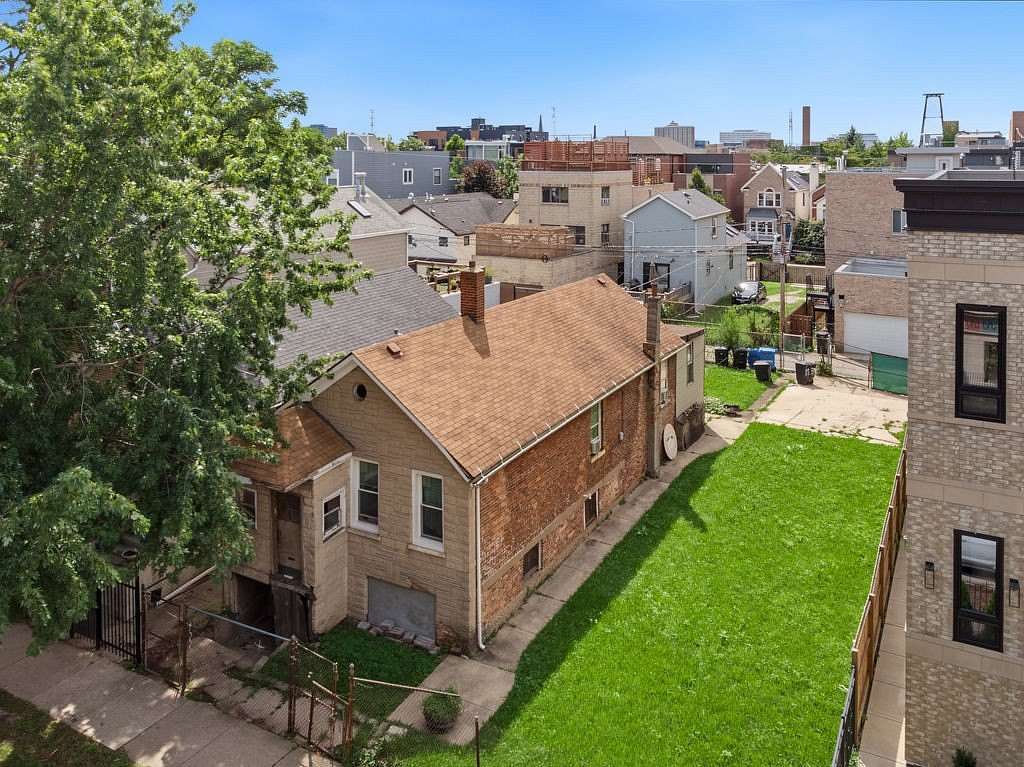 0.06 Acres of Residential Land for Sale in Chicago, Illinois
