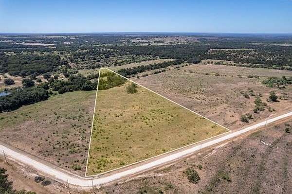 10 Acres of Land for Sale in Carlton, Texas