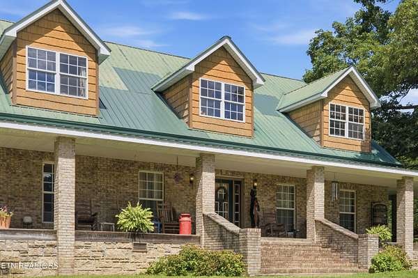 15 Acres of Land with Home for Sale in Oakdale, Tennessee