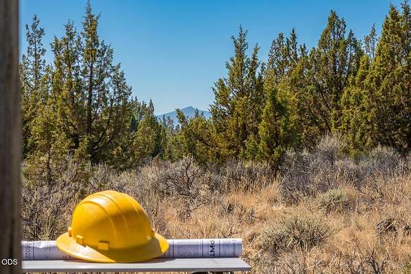 3.54 Acres of Residential Land for Sale in Terrebonne, Oregon