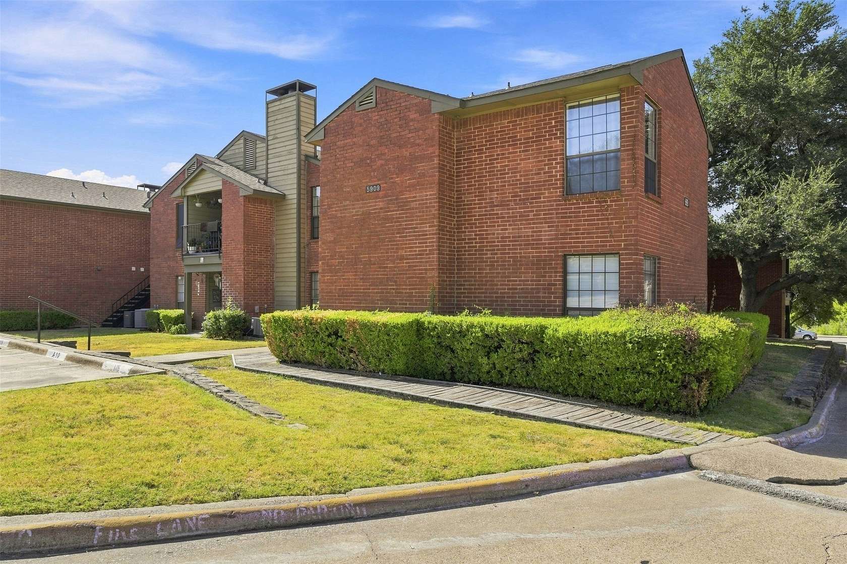 3.26 Acres of Land with Home for Lease in Garland, Texas