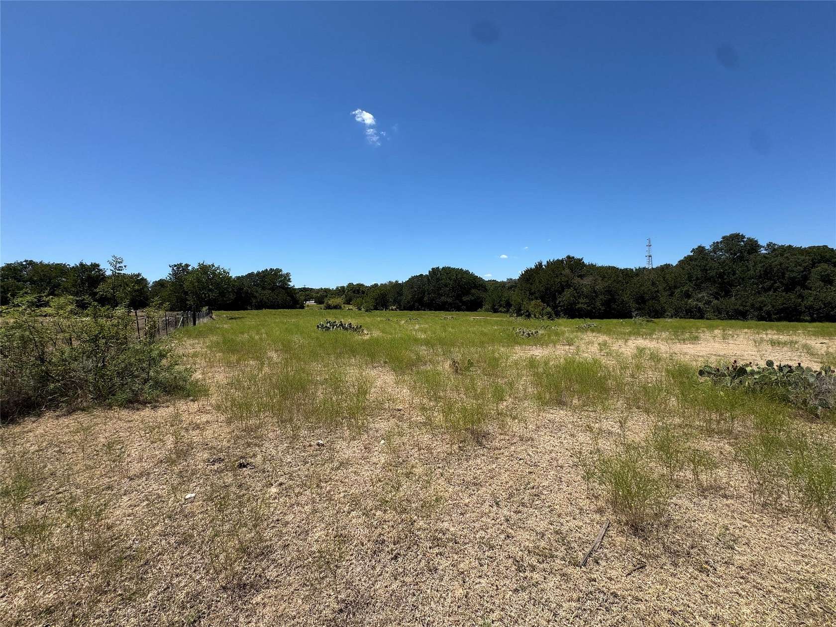 5 Acres of Residential Land for Sale in Clifton, Texas