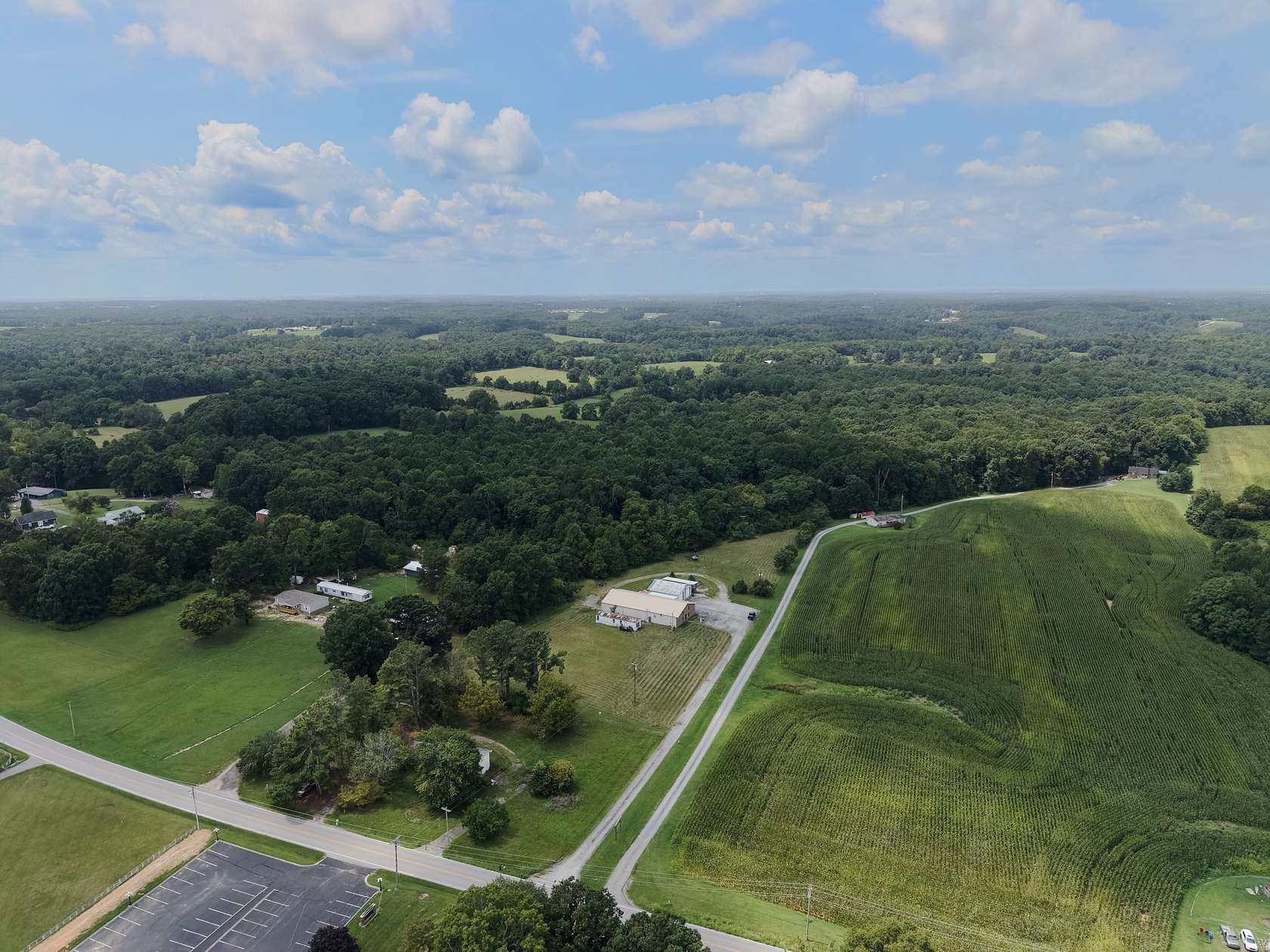 11.1 Acres of Improved Mixed-Use Land for Sale in Red Boiling Springs, Tennessee