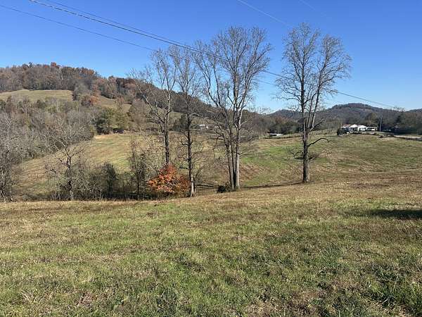 18.3 Acres of Land for Sale in Carthage, Tennessee