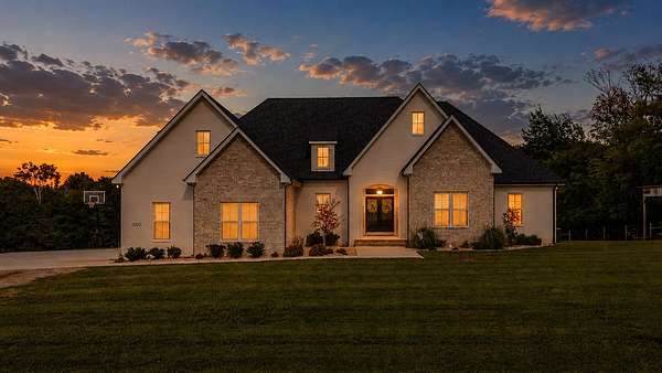 5.1 Acres of Land with Home for Sale in Shelbyville, Tennessee