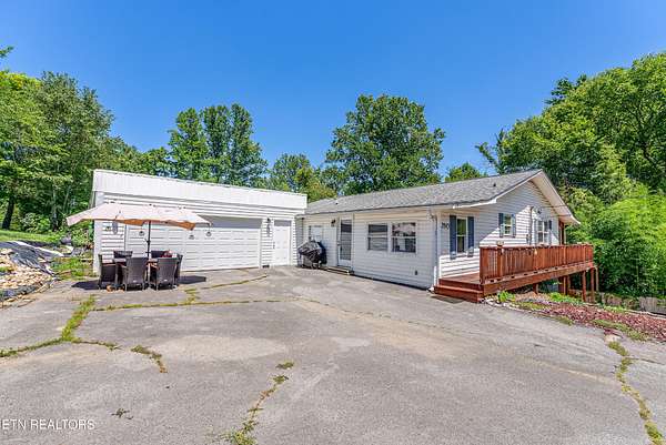 2 Acres of Land with Home for Sale in Powell, Tennessee