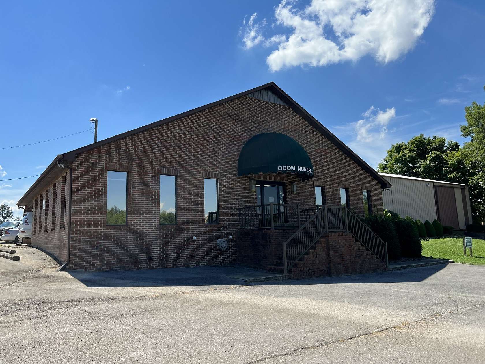 18.5 Acres of Improved Commercial Land for Sale in Morrison, Tennessee
