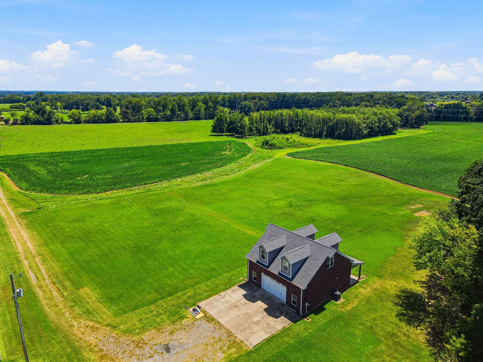 15 Acres of Recreational Land with Home for Sale in Portland, Tennessee